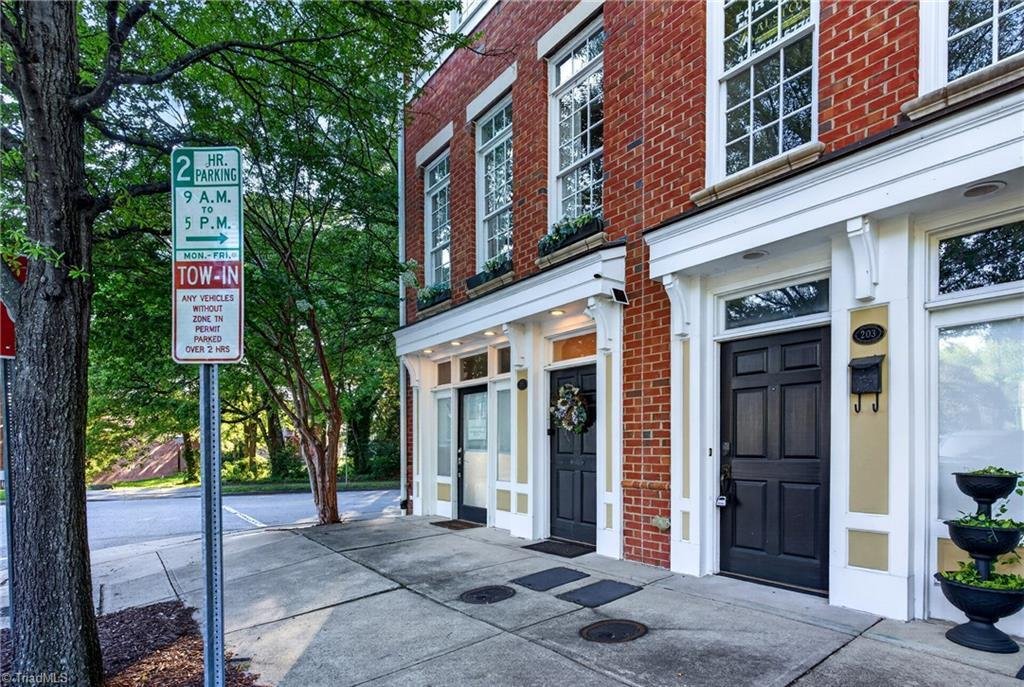 Townhouse in Greensboro, North Carolina, United States 3 - 18596731