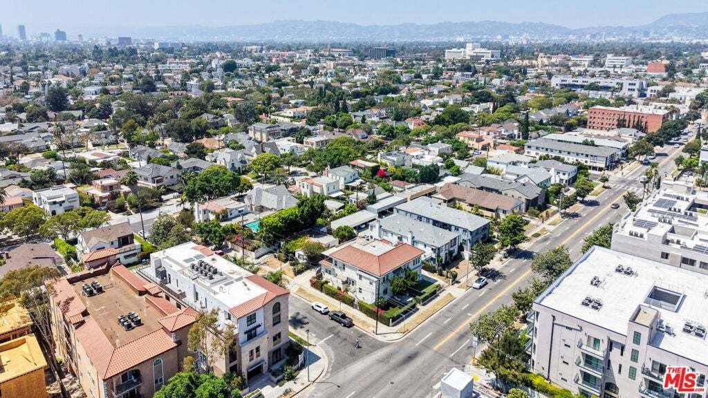 Los Angeles, California, United States 4 - 18601063