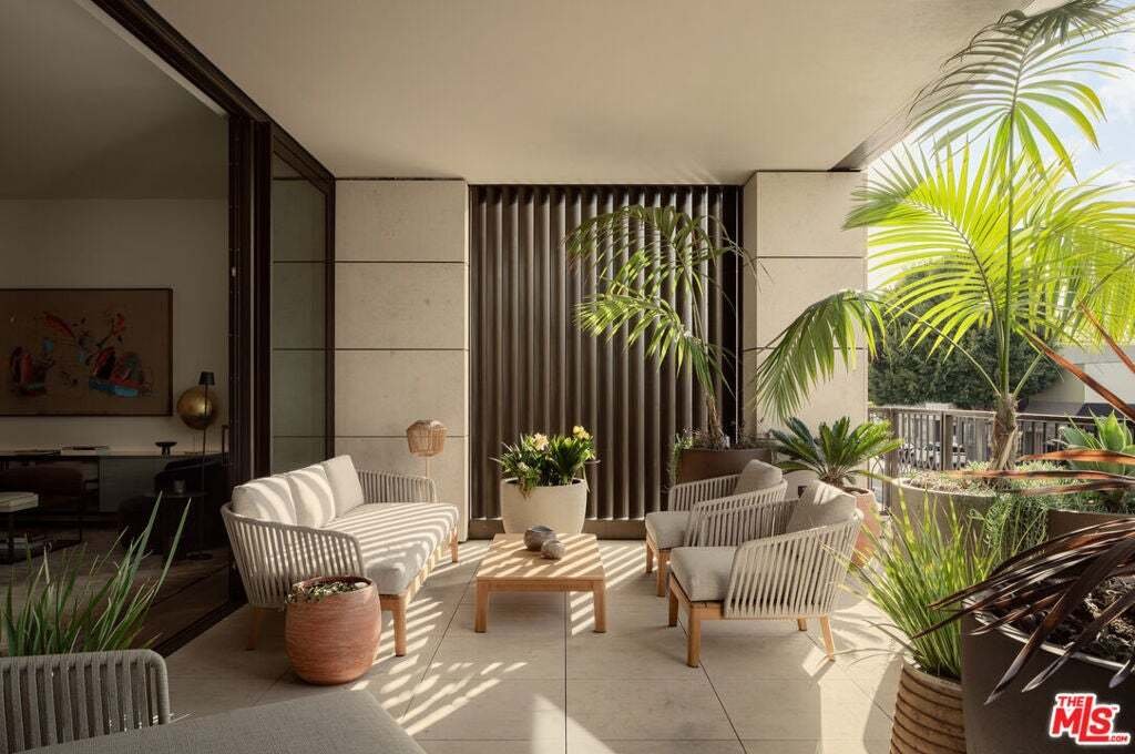 Condo in Beverly Hills, California, United States 5 - 18601084