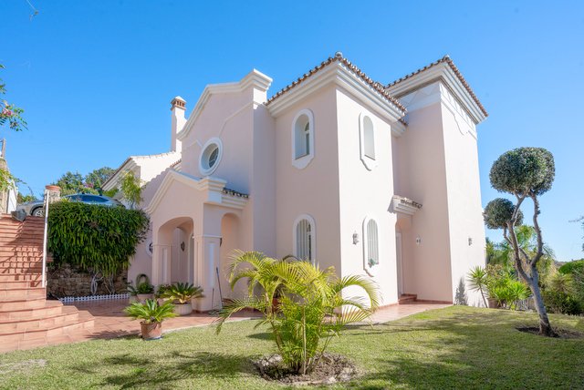 Villa in Marbella, Andalusia, Spain 4 - 18597345