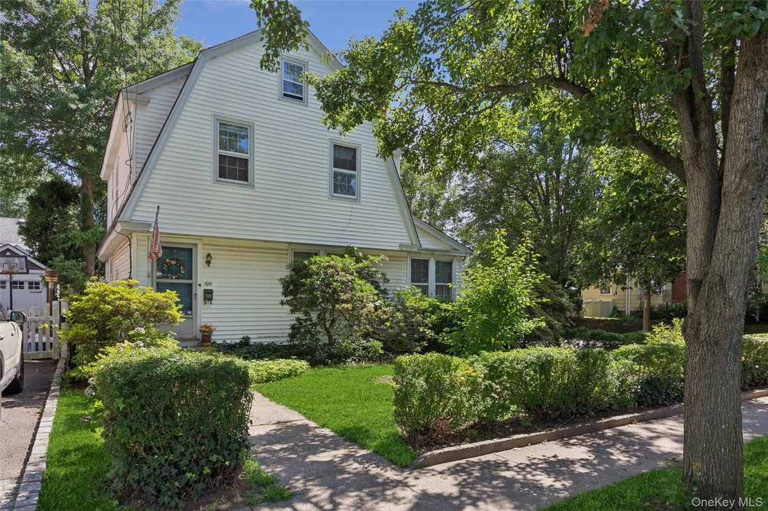 House in Port Washington, New York, United States 1 - 18602360