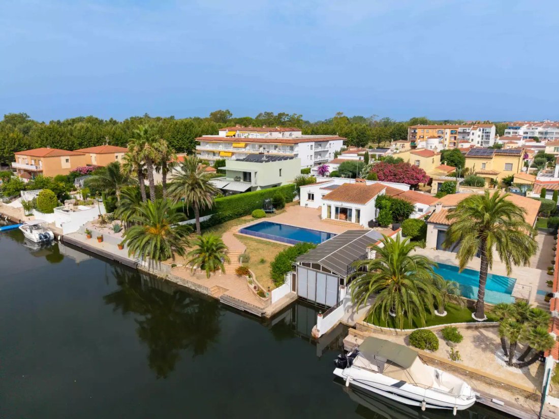 House in Empuriabrava, Catalonia, Spain 3 - 18600358