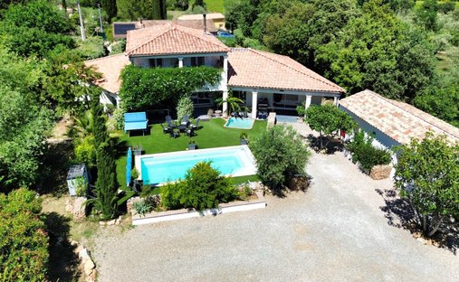 Villa in Montfort-sur-Argens, Provence-Alpes-Côte d'Azur, France 1