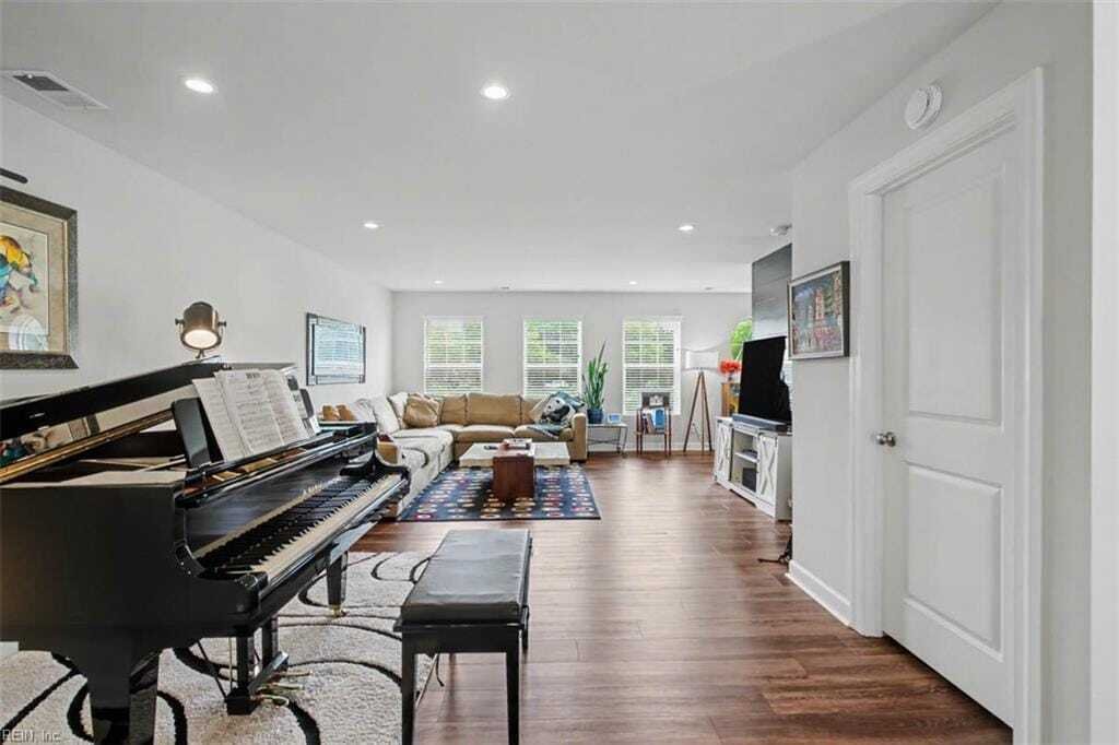Condo in Virginia Beach, Virginia, United States 3 - 18600592