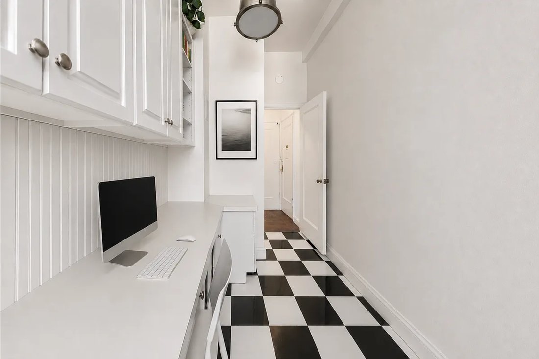 Co Op in New York, New York, United States 5 - 18602390