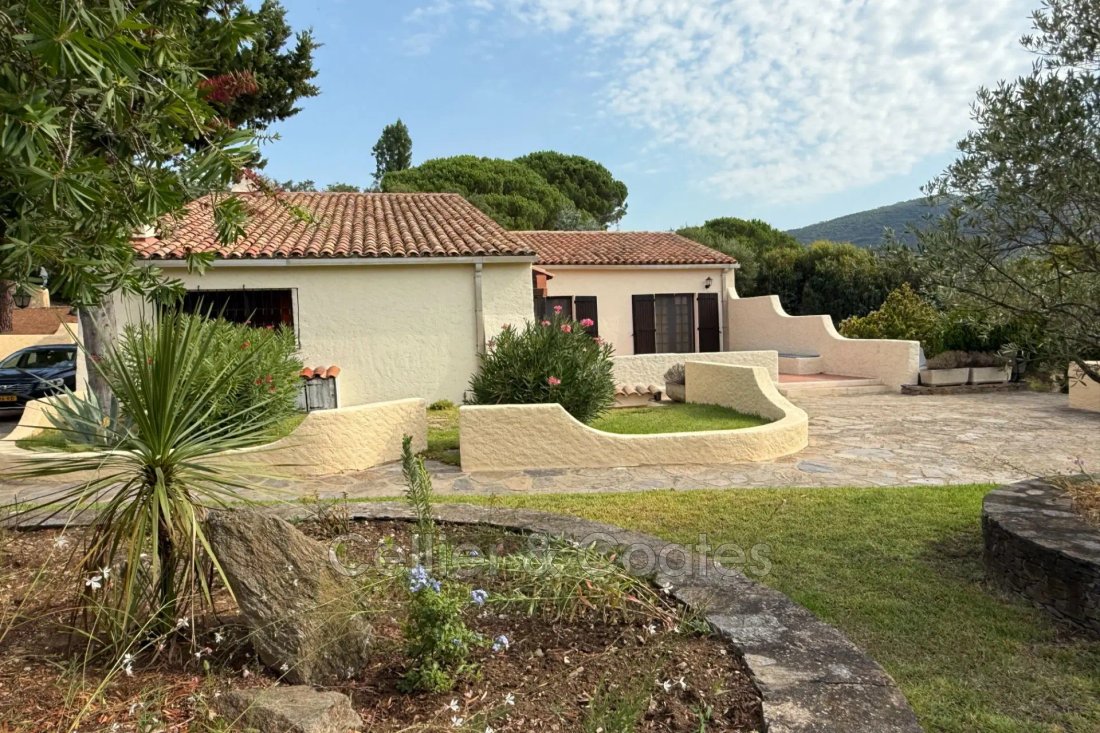 House in Nord Est, Bormes-les-Mimosas, France 4 - 18597570