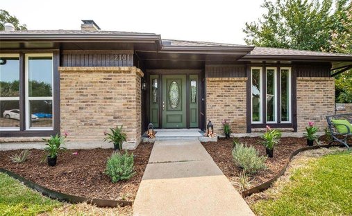 House in Plano, Texas, United States 1