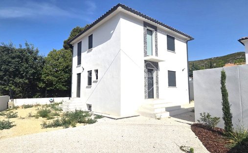 Villa in Le Rove, Provence-Alpes-Côte d'Azur, France 1