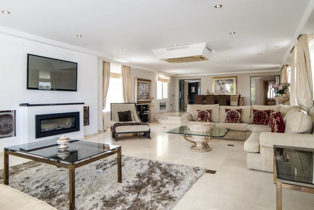 Villa in Elviria-Cabopino, Marbella, Spain 5 - 18597424