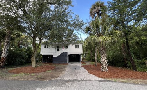 House in Isle of Palms, South Carolina, United States 1