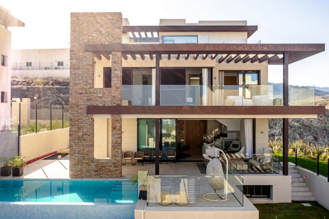 Villa in Benahavis, Andalusia, Spain 1 - 18597142
