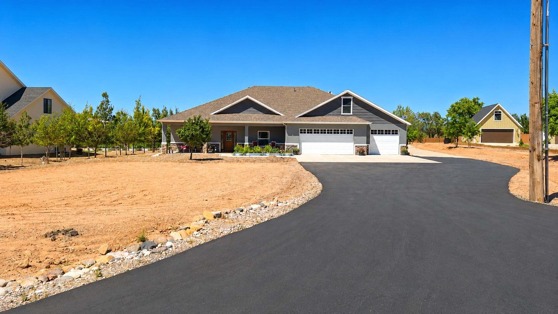 House in Parowan, Utah, United States 3 - 18601106