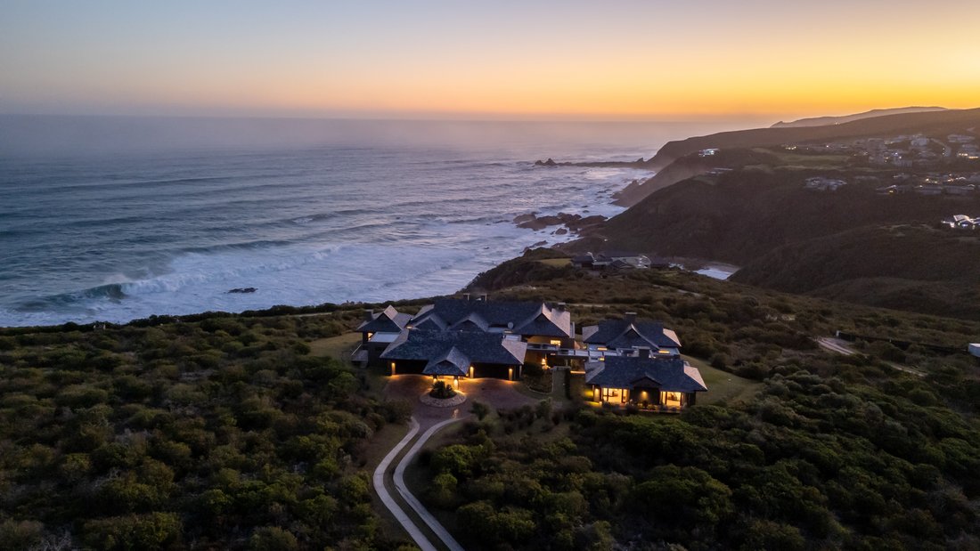House in Pezula Private Estate, Western Cape, South Africa 1 - 18598849