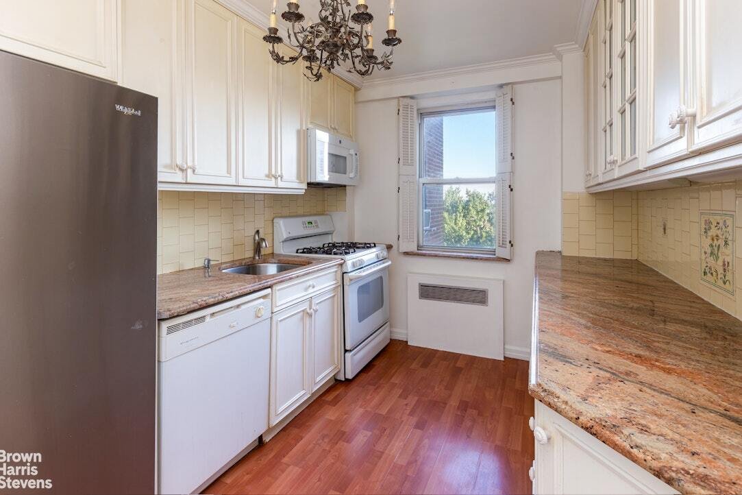 Co Op in New York, New York, United States 1 - 18600885