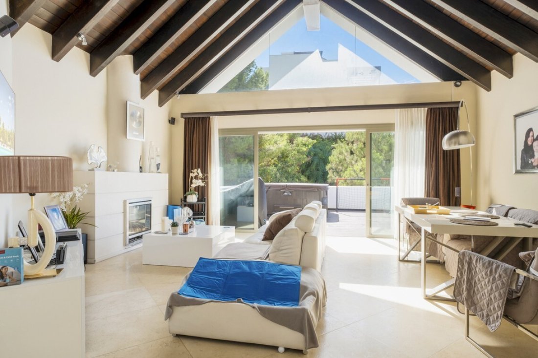 Apartment in Benahavis, Andalusia, Spain 5 - 18597988