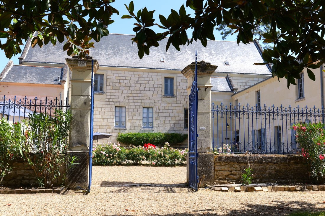House in Fontevraud-l'Abbaye, Pays de la Loire, France 1 - 16479614