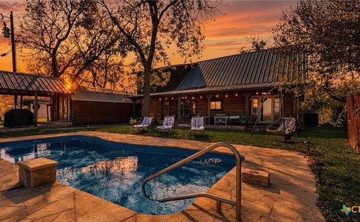 House in San Saba, Texas, United States 1