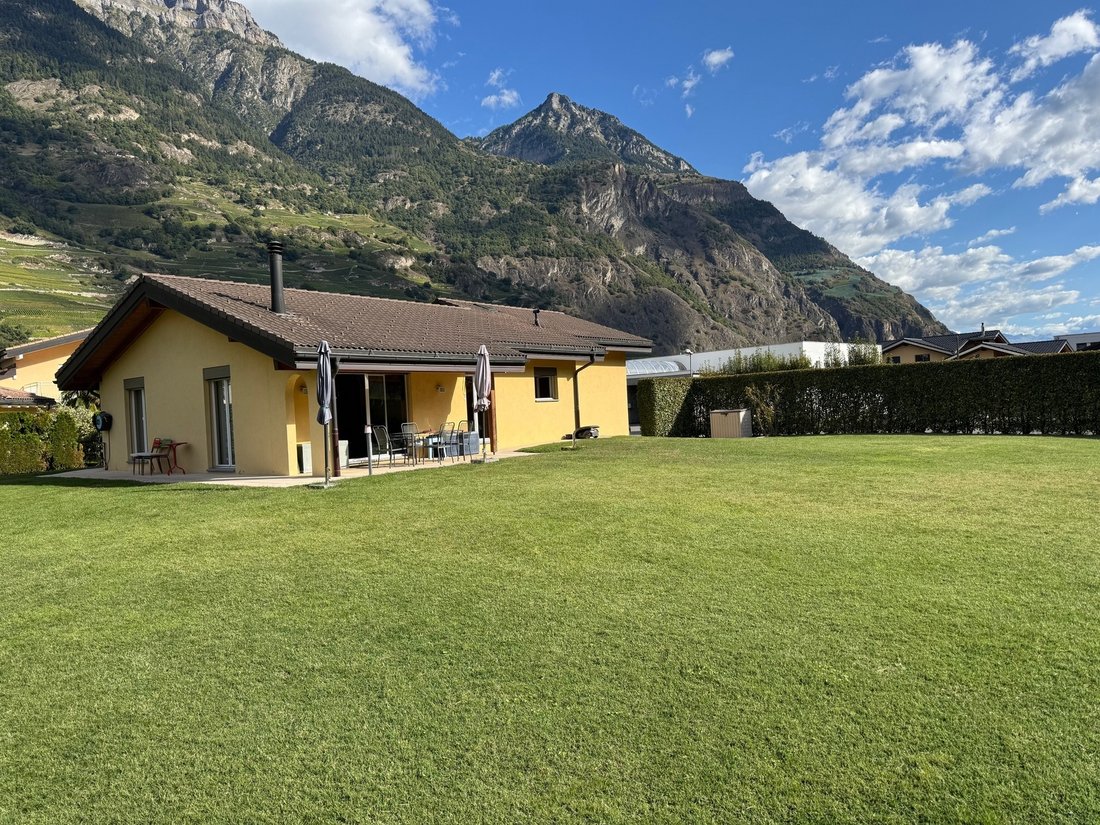 Villa in Fully, Valais, Switzerland 2 - 18600063