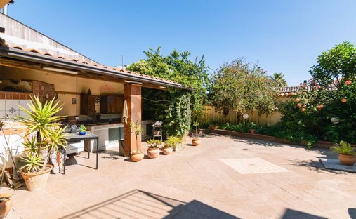 Villa in Belpasso, Sicily, Italy 1