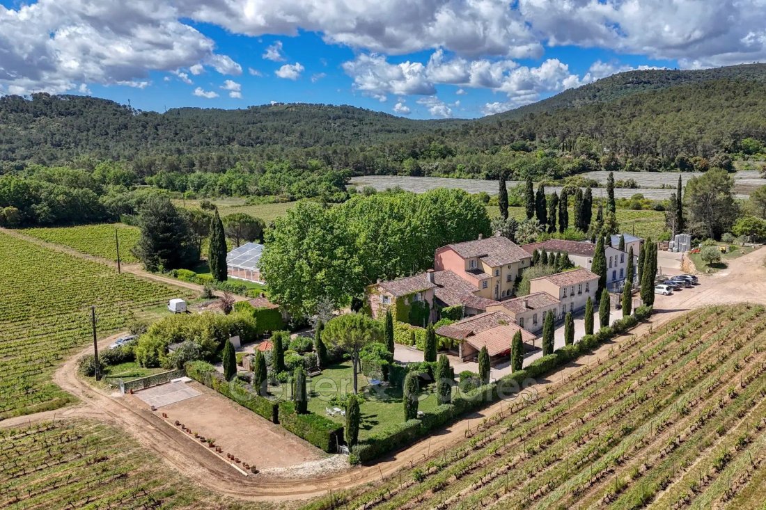 Casa a Carnoules, Provenza-Alpi-Costa Azzurra, Francia 1 - 18597633