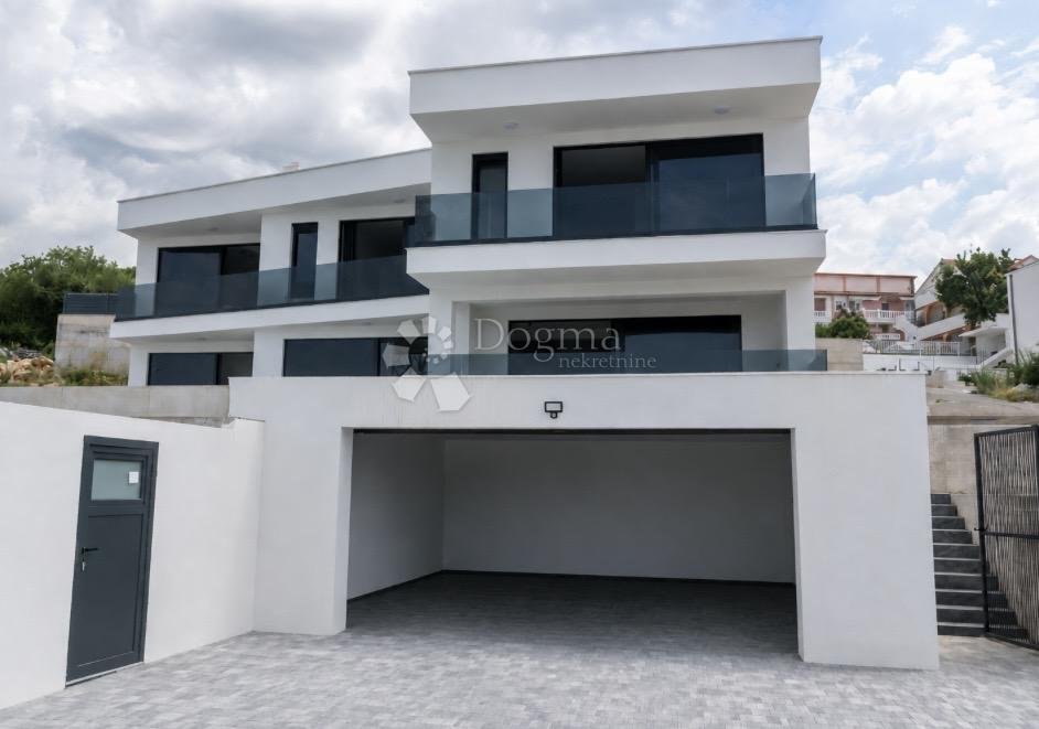 House in Grad Crikvenica, Primorje-Gorski Kotar County, Croatia 2 - 18601016