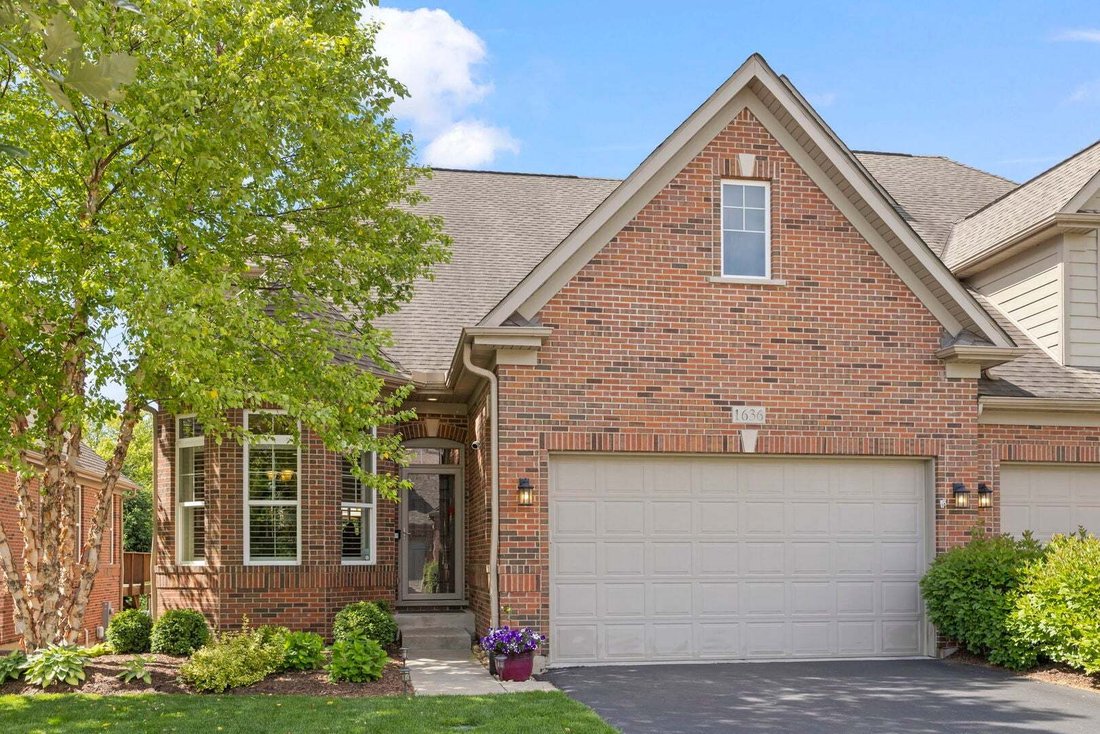 Condo in Bolingbrook, Illinois, United States 1 - 18601472