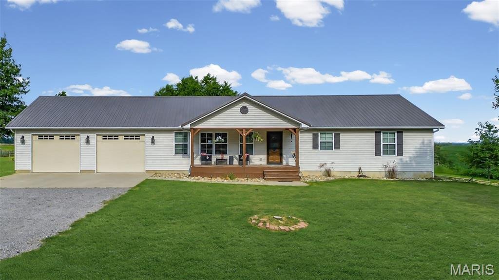 House in Dow, Illinois, United States 3 - 18600760
