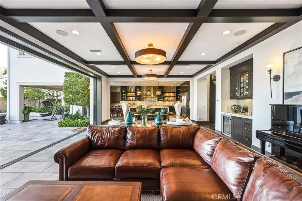 House in Los Angeles, California, United States 5 - 18601977
