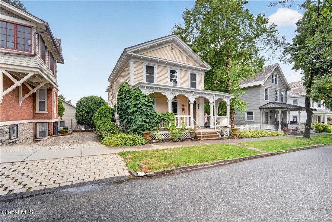 Casa a Saratoga Springs, New York, Stati Uniti 2 - 18600806