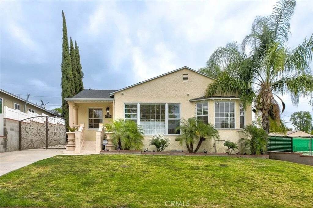 House in Burbank, California, United States 1 - 17633177