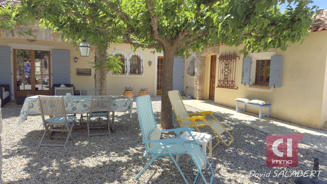 Villa a Garéoult, Provenza-Alpi-Costa Azzurra, Francia 1 - 18600333