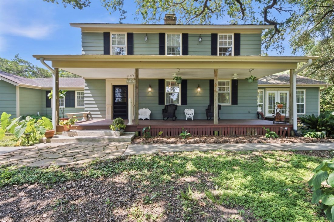 House in Hitchcock, Texas, United States 3 - 18602115
