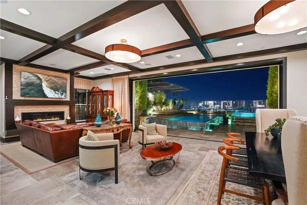 House in Los Angeles, California, United States 3 - 18601977