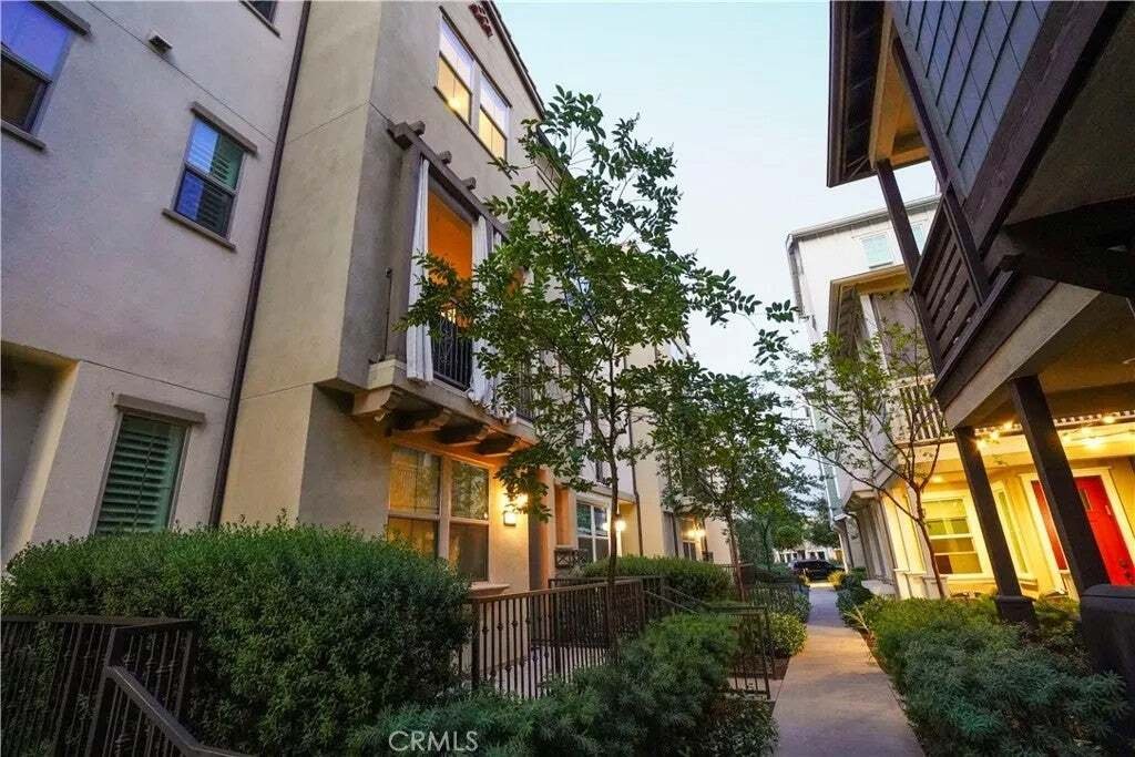 Townhouse in Tustin, California, United States 3 - 18601867