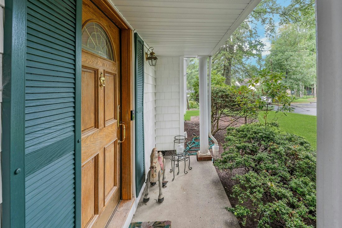 Townhouse in Cedar Grove, New Jersey, United States 4 - 18600770