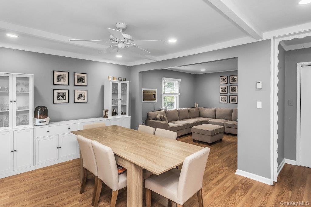 House in Levittown, New York, United States 4 - 18602339