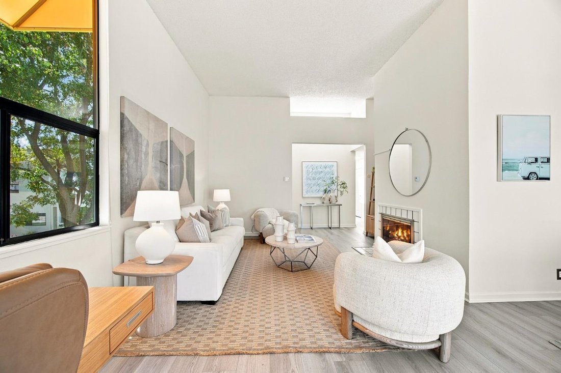 Condo in San Mateo, California, United States 4 - 18596671