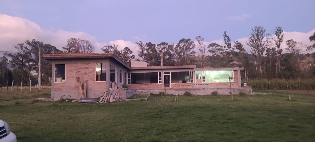 Land in Cayambe, Pichincha, Ecuador 1 - 18598829