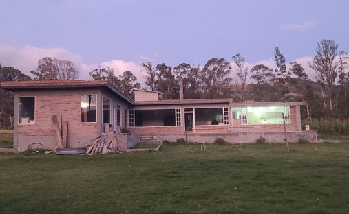 Land in Cayambe, Pichincha, Ecuador 1