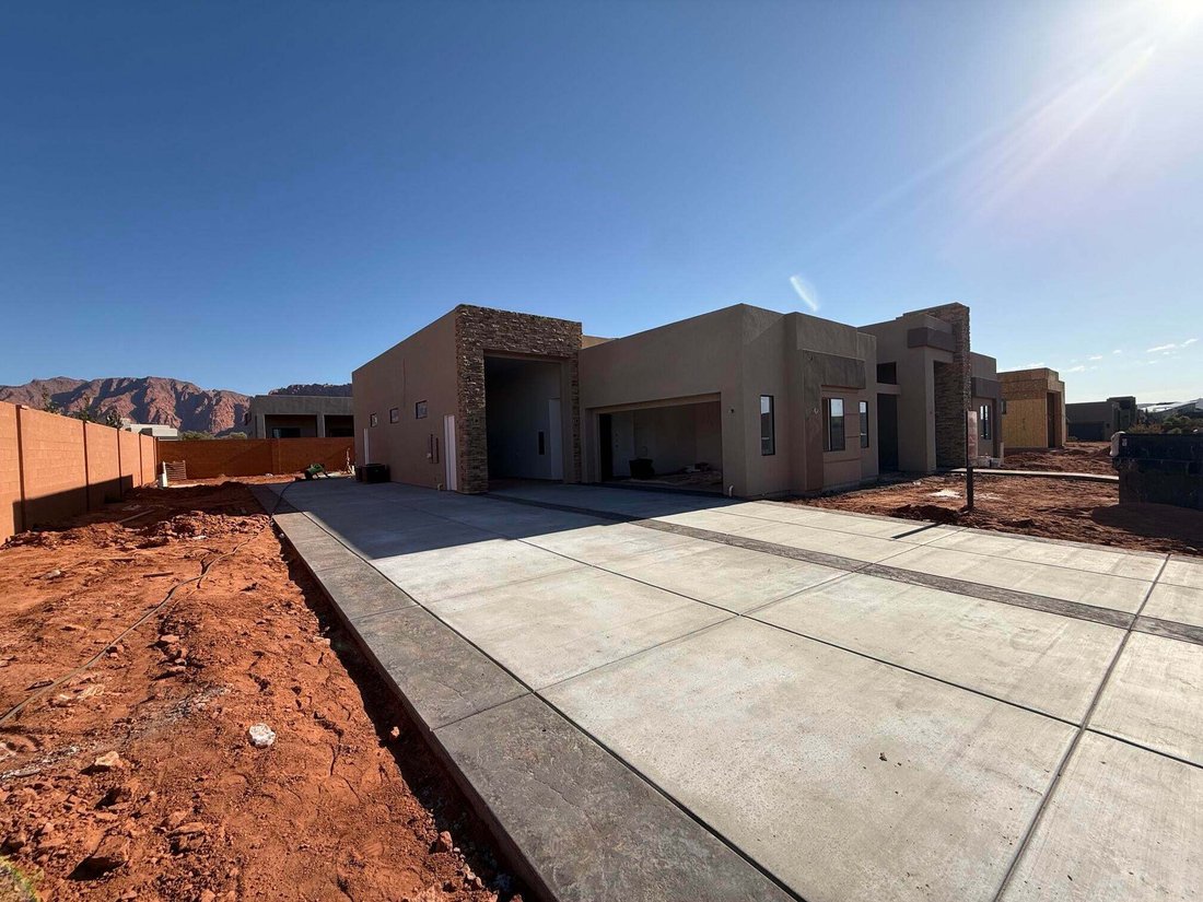 House in Ivins, Utah, United States 2 - 18132035