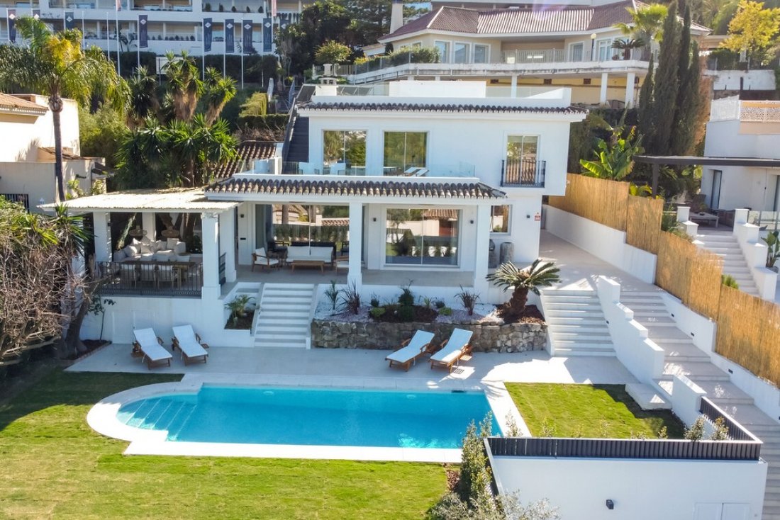 Villa in Nueva Andalucia, Marbella, Spain 1 - 18597053