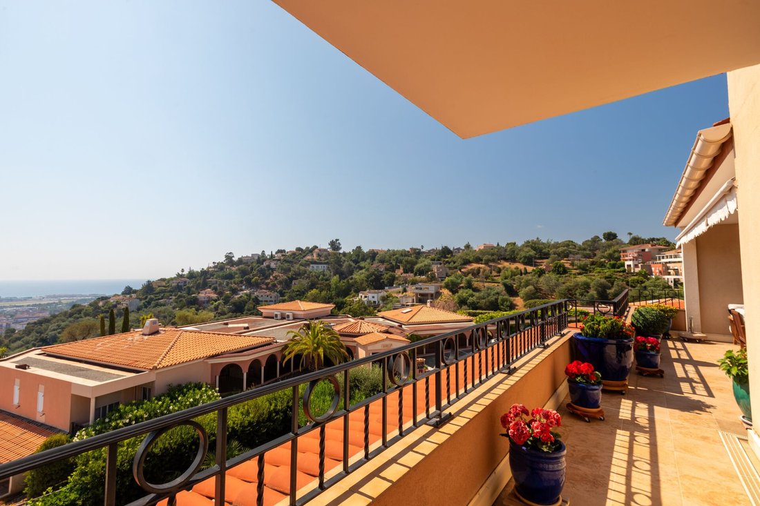 Apartment in Le Cottage, Mandelieu-la-Napoule, France 3 - 18598072