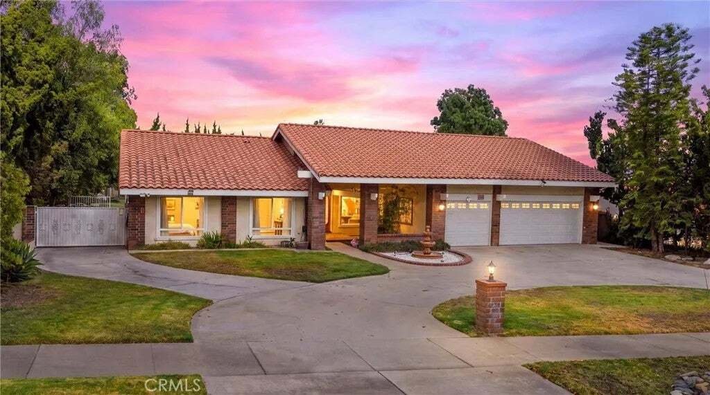 House in Upland, California, United States 1 - 18601936