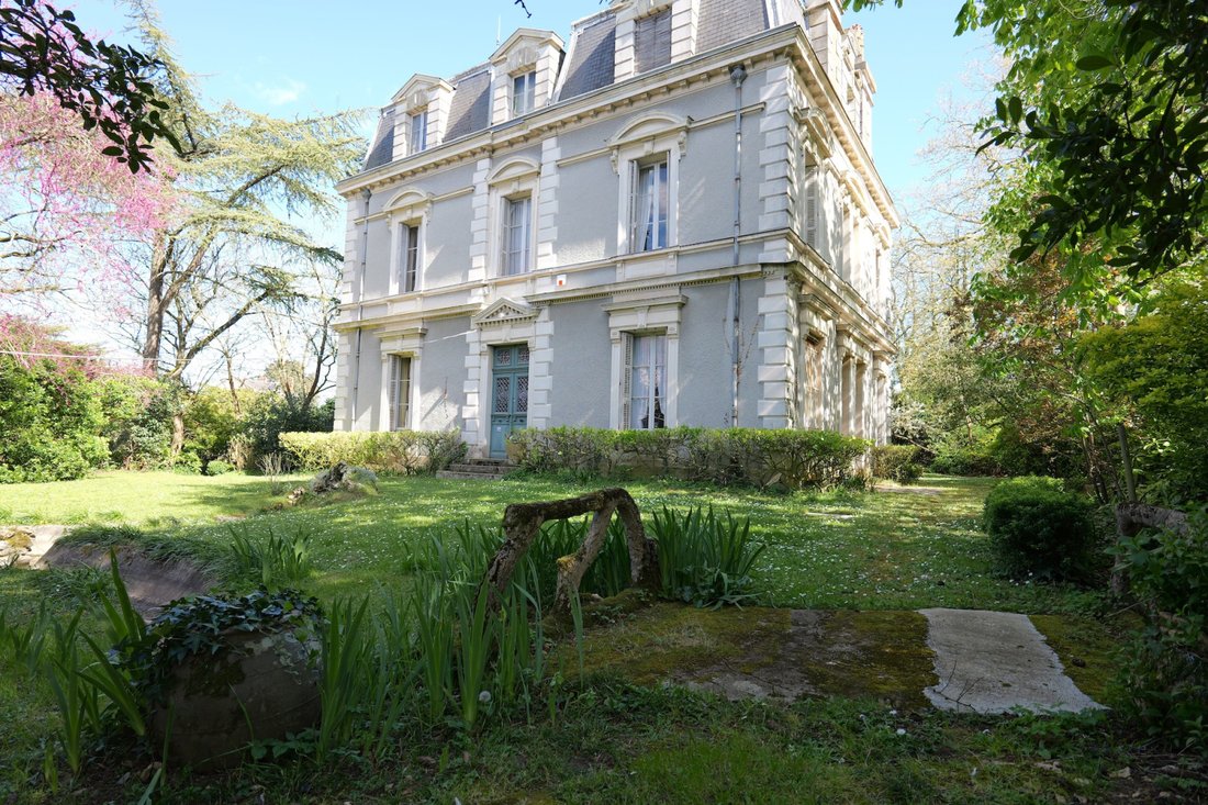 House in Thouars, Nouvelle-Aquitaine, France 1 - 17612223