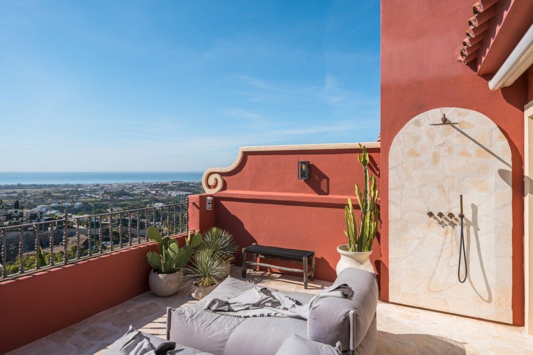 Apartment in Benahavis, Andalusia, Spain 4 - 18597980