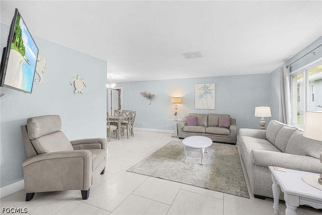 House in Cape Coral, Florida, United States 5 - 18596354