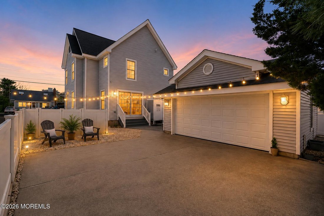 House in Ship Bottom, New Jersey, United States 2 - 18200019