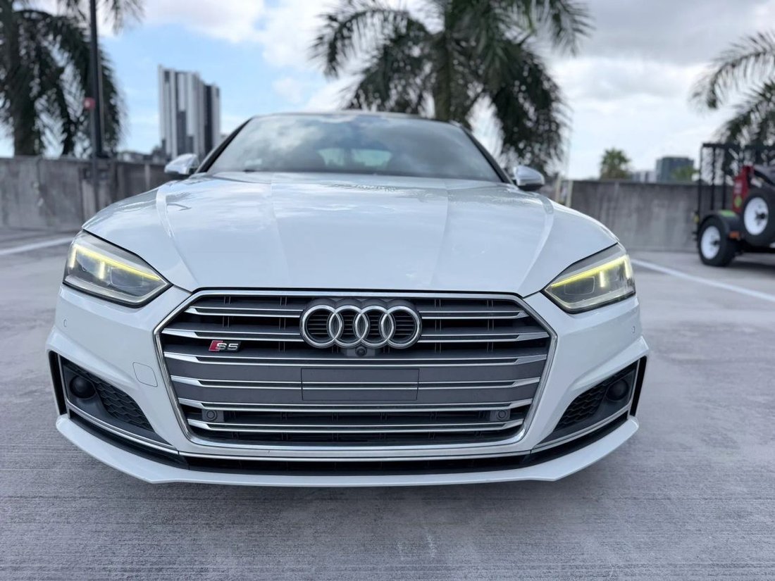 Sedan in Fort Lauderdale, FL, United States 4 - 18598474
