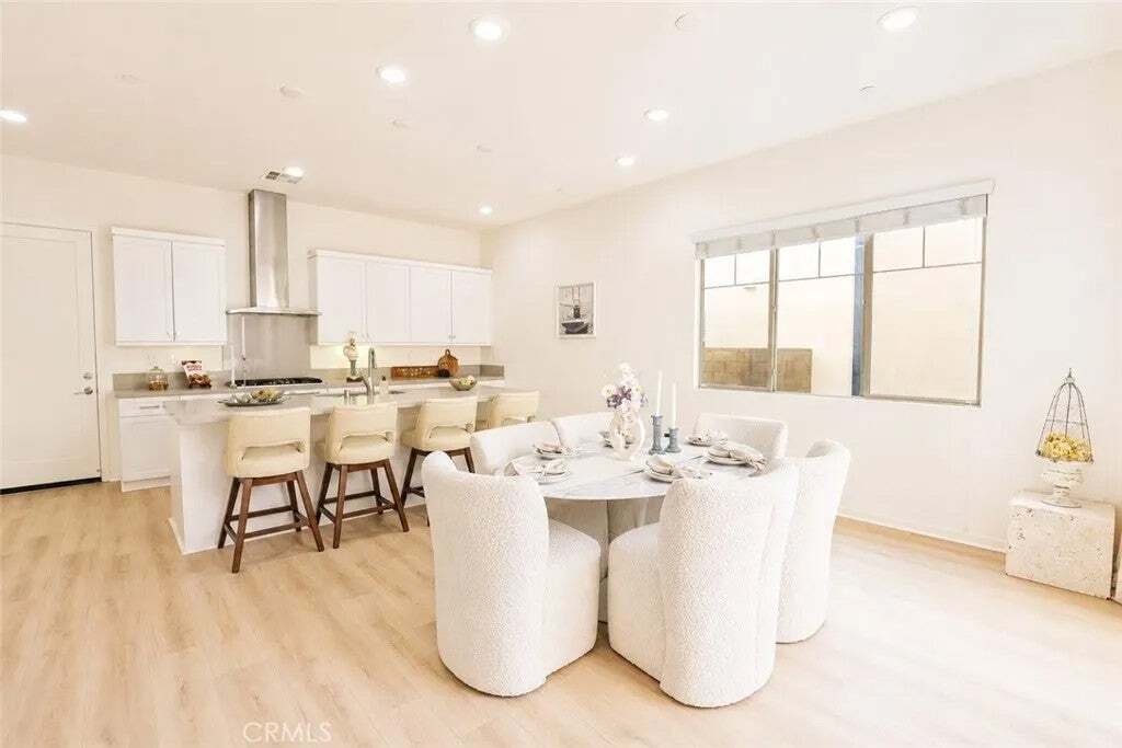 Townhouse in Irvine, California, United States 5 - 18601989