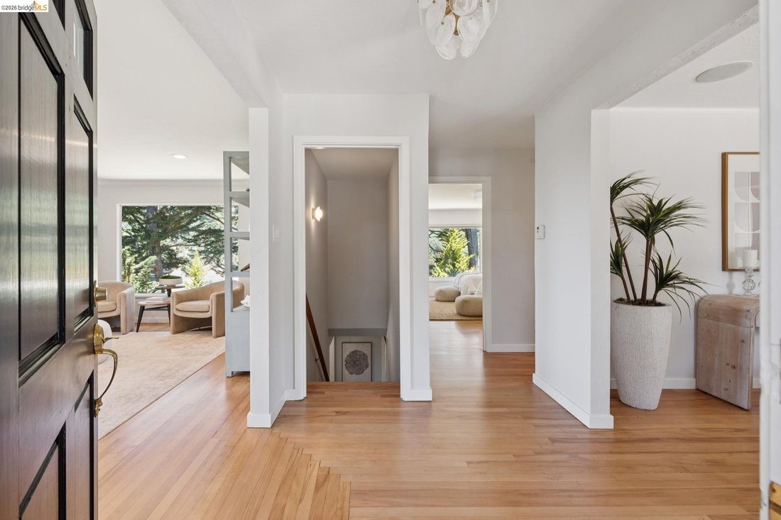 House in Oakland, California, United States 4 - 18596661